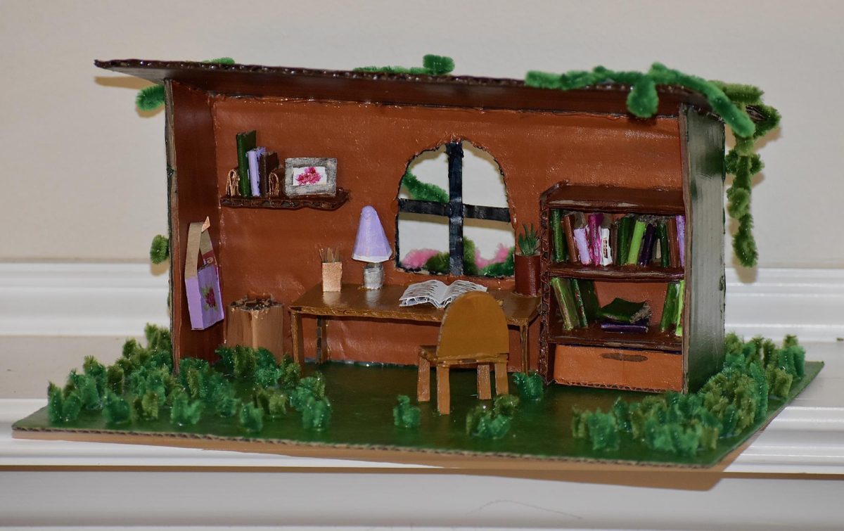 "fairyland studio"
Cardboard sculpture by Ella Ciffone